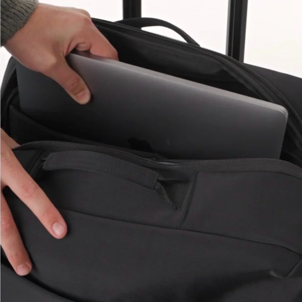 BEIS Ultimate Travel Duffle black- used once